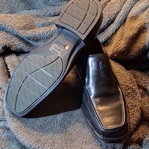 Elegant Black Leather Slip-On Loafers